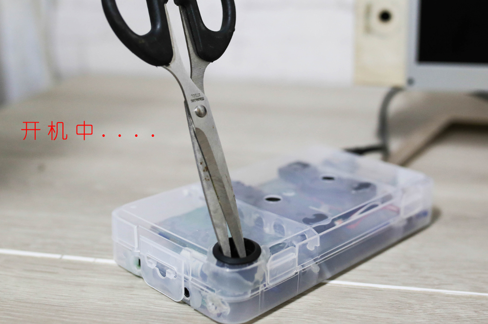 小米笔记本改台式机箱教程,利用迷你主机改装笔记本电脑