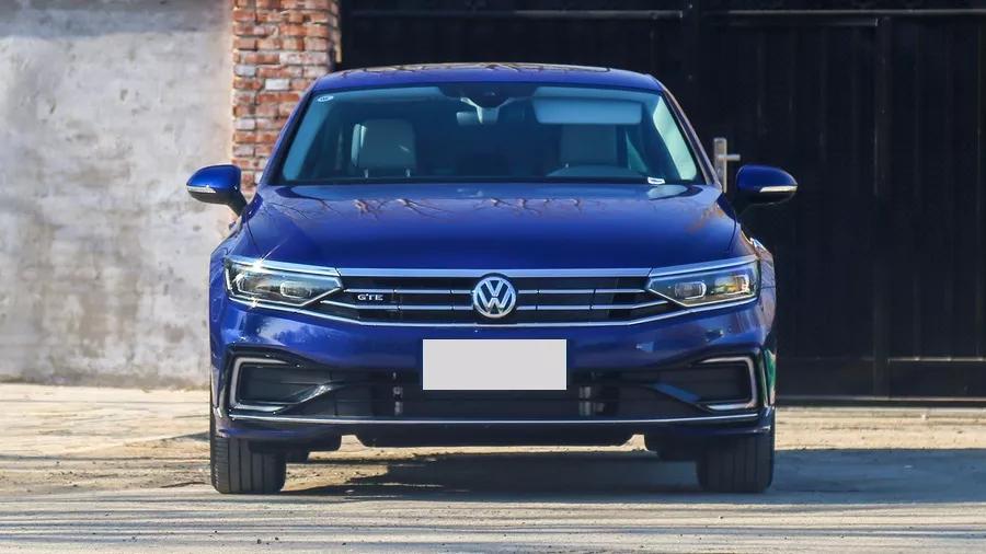 迈腾330和雅阁1.5t哪一个值得购买,新车上市迈腾限时优惠2.50万