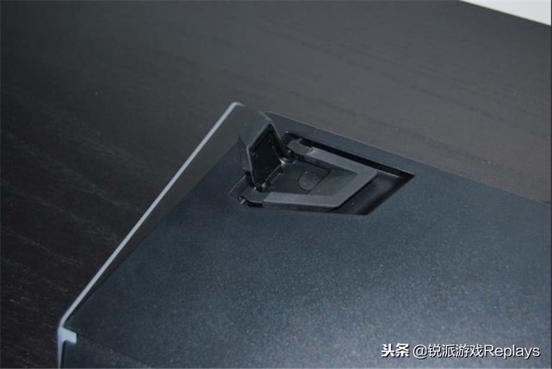 alienware外星人背部灯光,外星人全家桶颜值