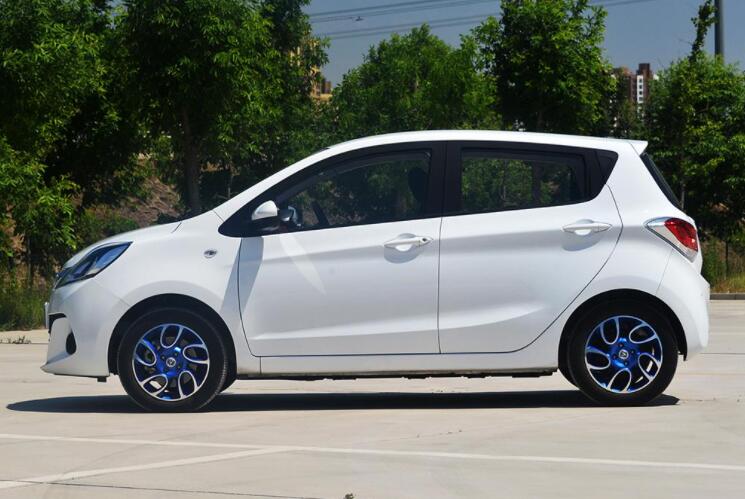 长安奔奔miniev国民版,长安奔奔ev400公里