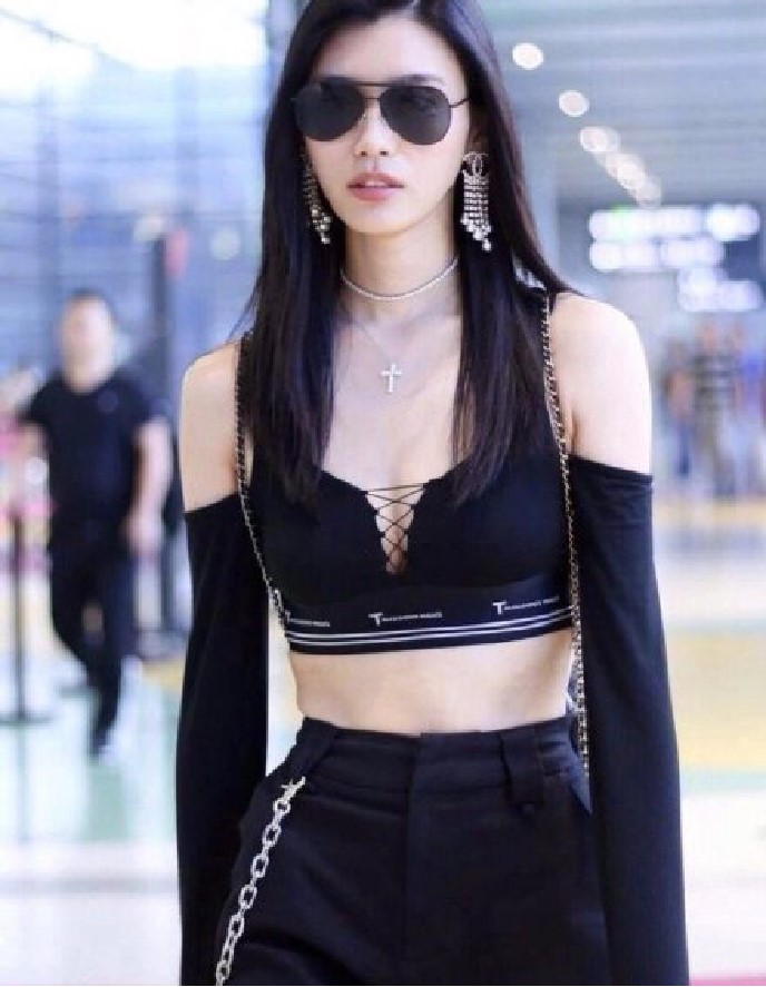 超模连生二胎,超模嫁到豪门生孩子