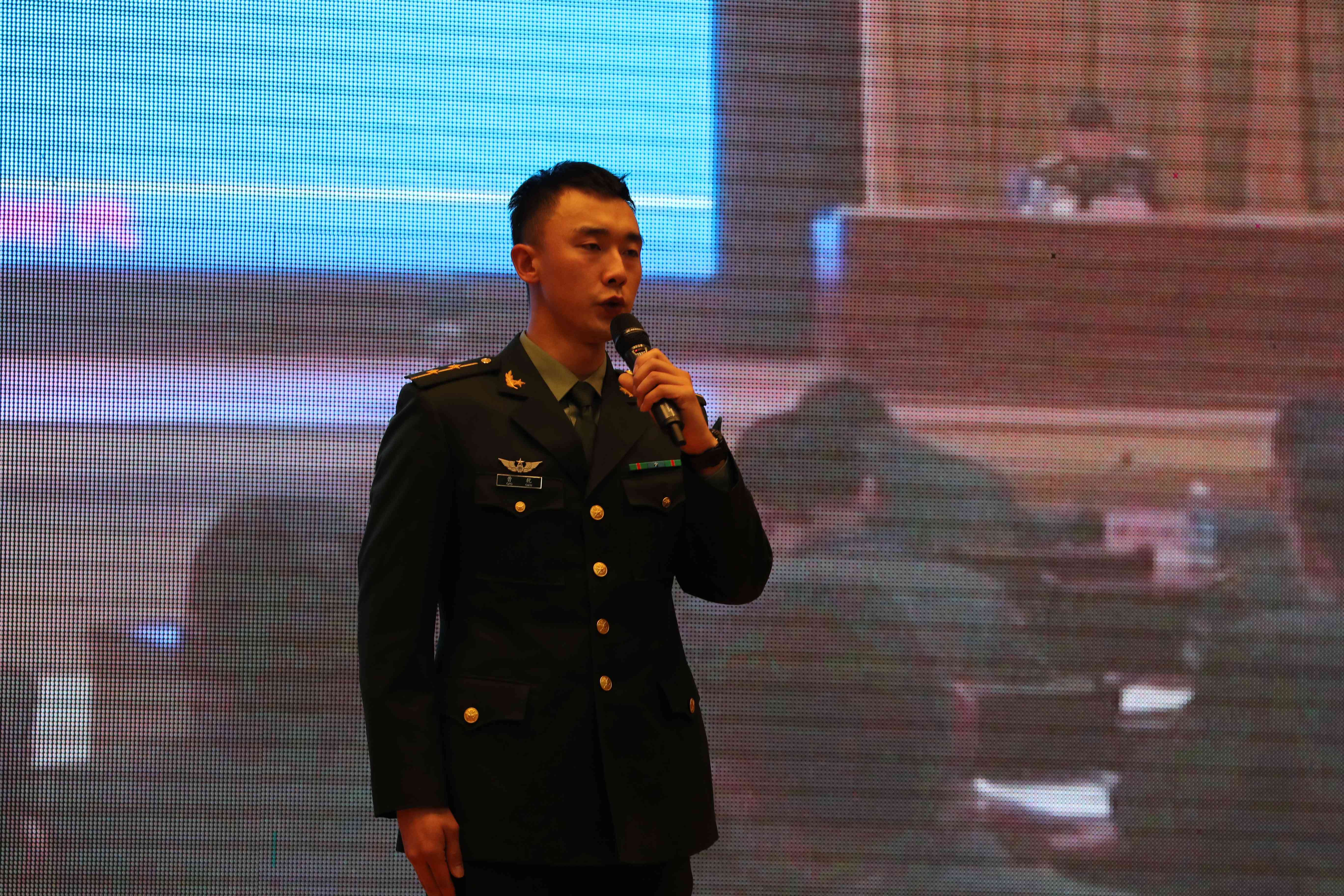 第78集团军某旅：主题演讲比赛激发官兵斗志