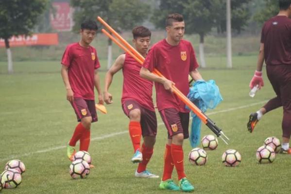 回归在即？消失8个月*疆新**天才终于有了新动向，他实力不输黄紫昌