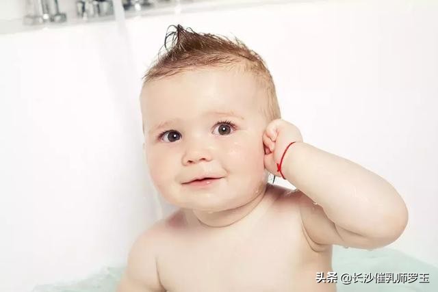 40天宝宝身上起小红点,宝宝身上起小红点用什么药膏