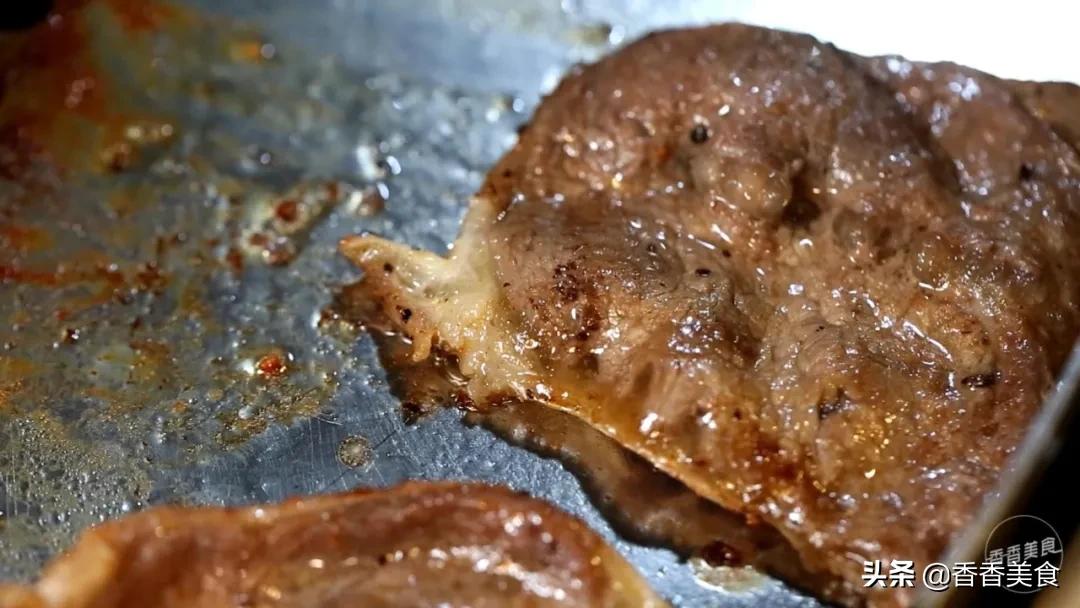 人山人海来吃肉，大哥小弟都说香