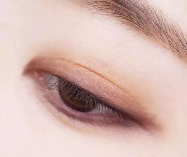 高级感妆面的化妆要点,简单易上手的甜酷妆容