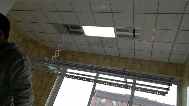 阳台晾衣架安装方法,晾衣架顶座横着安装还是竖着安装