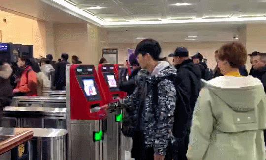 春运火车票明起开抢购票攻略收好,春运火车票最新通知