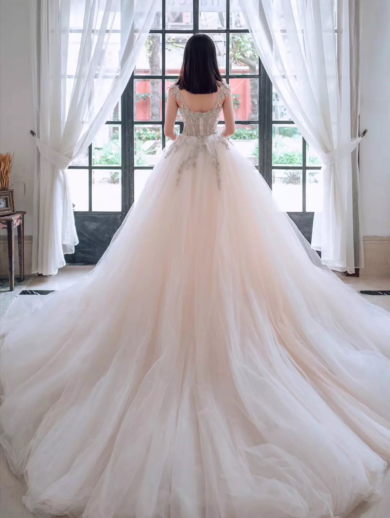 结婚时婚纱脏了怎么办,婚纱最佳处理方法