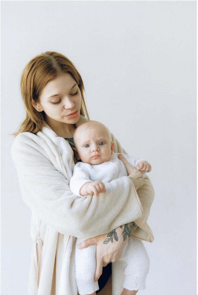 产后多久泌乳素会降低,月子里泌乳素高不好回奶吗