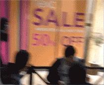 搞笑GIF：妹子，你在练什么呢，我去陪你啊