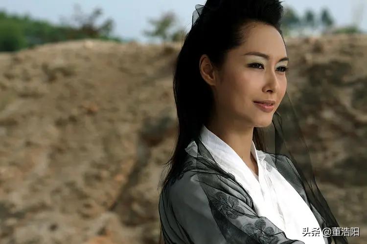 58位明星出演一部电影，阿娇脱衣遭拍照，剧情全程恶搞