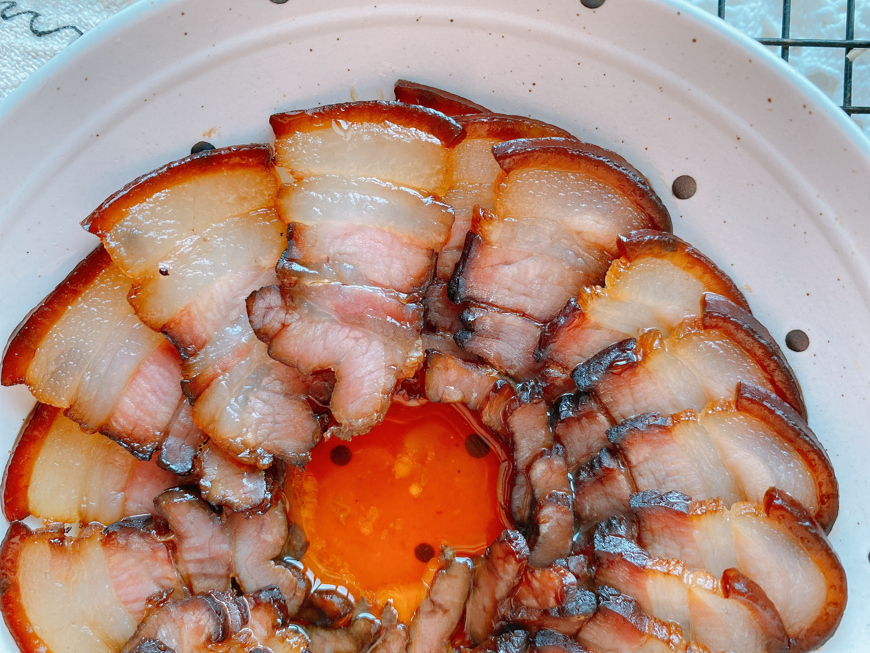 几十年的酱油肉配方，4个技巧，咸度适中，色泽红亮比腊肉更好吃