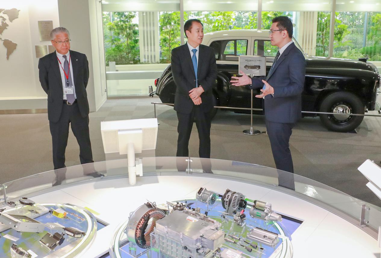 许家印最后一次公开亮相恒驰汽车,许家印亲临恒驰汽车冬季测试现场