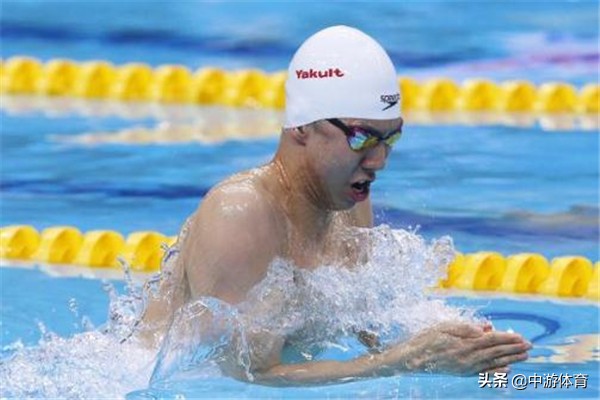 新手学蛙泳老是沉怎么办,蛙泳时为什么换气后沉得很深