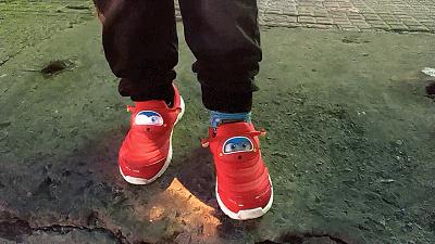 儿童穿什么类型的鞋对脚好,女生公认最伤脚的4种鞋子