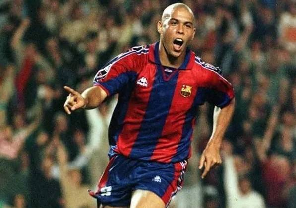 罗纳尔多的初恋,足球初恋罗纳尔迪尼奥