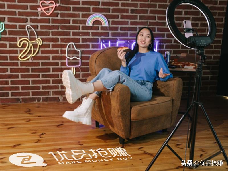 70后服装店老板娘逆袭快手带货一姐，她有什么独门秘诀？