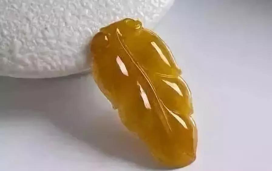黄龙玉与黄翡翠的区别图片,黄翡翠与黄龙玉的肉眼如何区别