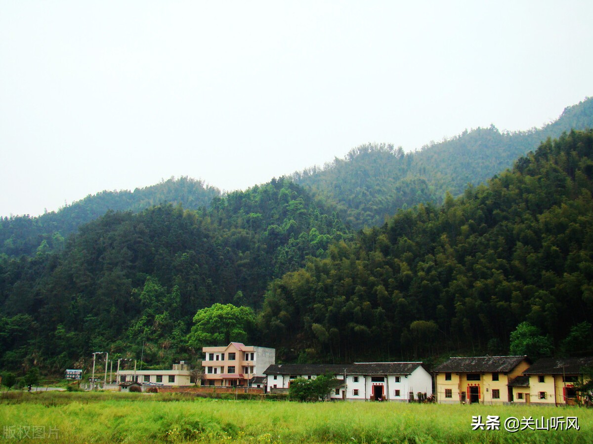 农村二郎担山房子,农村山顶建房风水