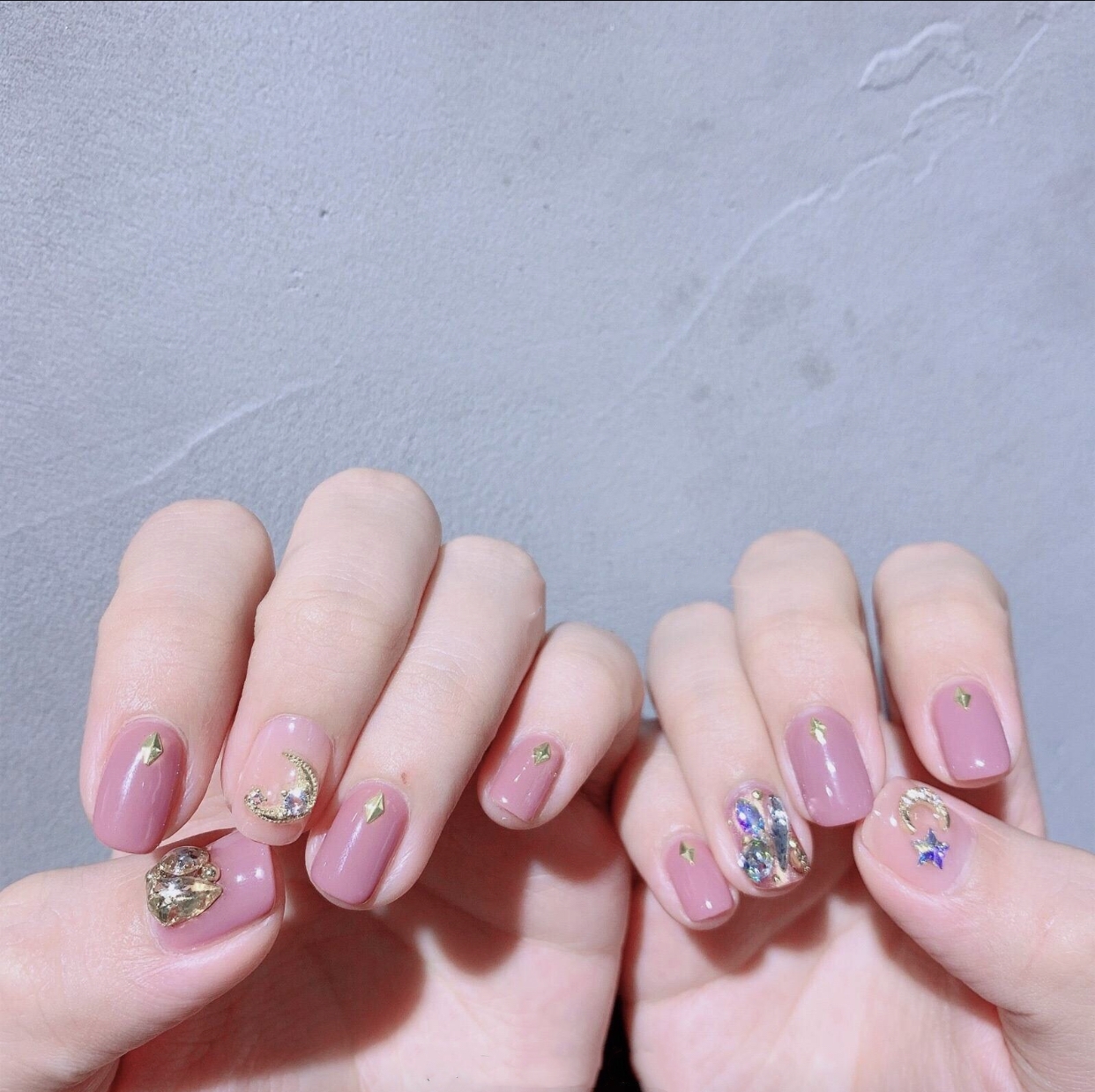 闪亮又质感的美甲造型,超亮异形美甲钻