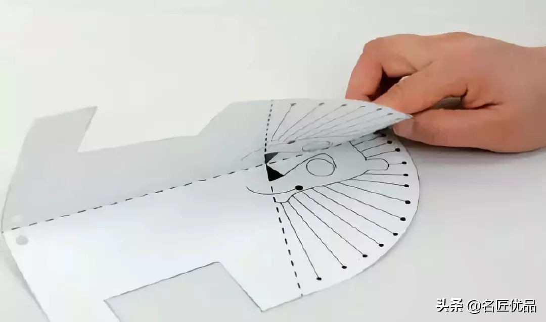 用黏土做简单又可爱的小狮子,小狮子粘土手工制作教程