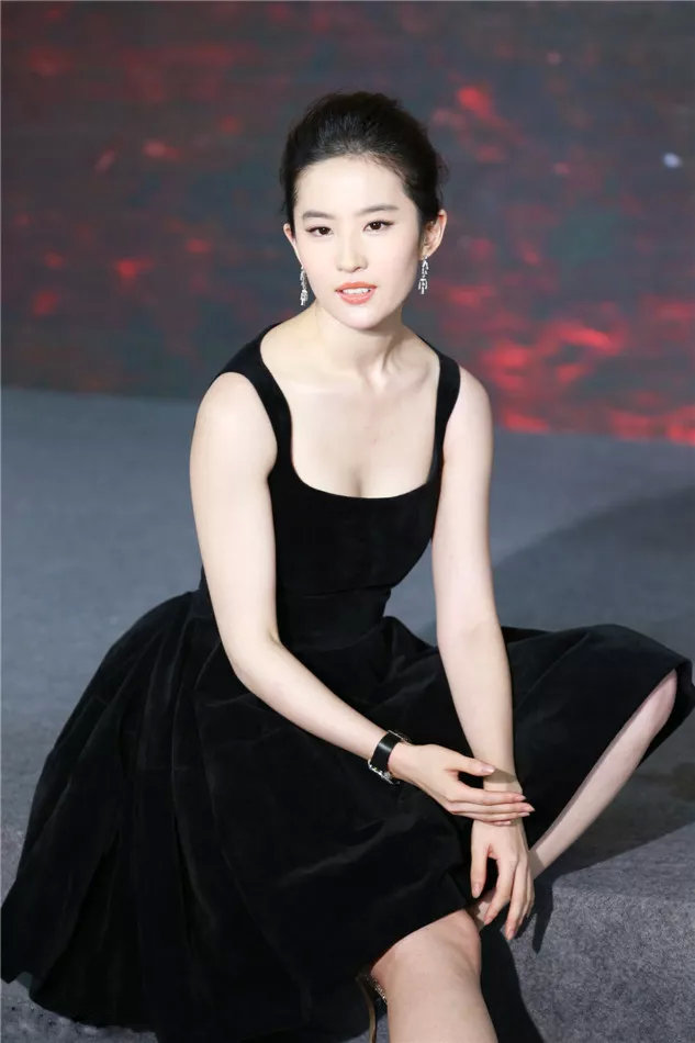 内衣带一直掉为什么,无肩带内衣总是往上滑怎么办