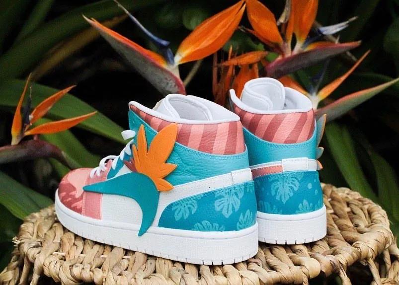 「整鞋外科」有人选择在鞋店“0元购”，有人通过球鞋定制来发声