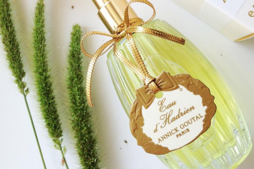 一个价值一百万美元的香水瓶的气味是怎样的？