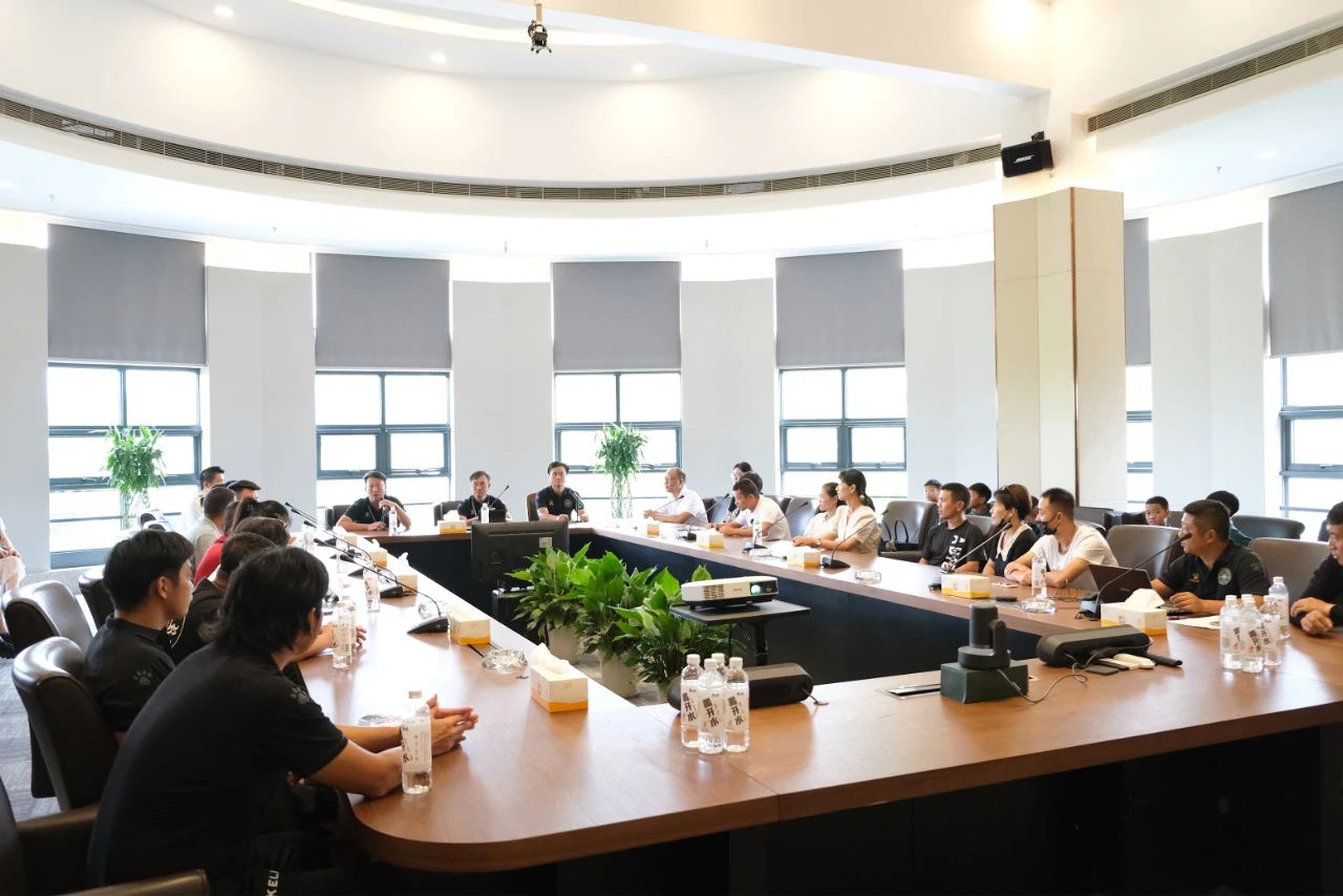 绐佽u9,绐佽浣垮懡鍙敜19