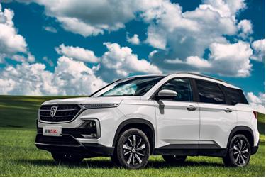 肯定红!宝骏530到底有何魅力?千万身价的奥古斯托为其“折腰”