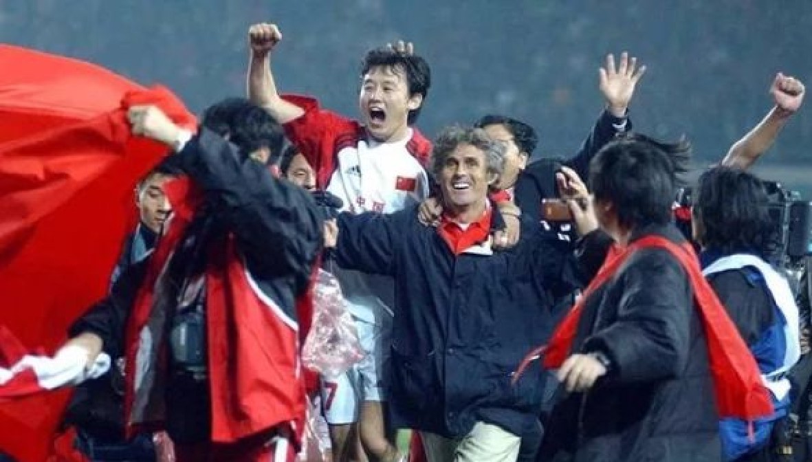 就很奇怪!范志毅脾气那么暴躁,为什么球迷都支持他当足协主席?