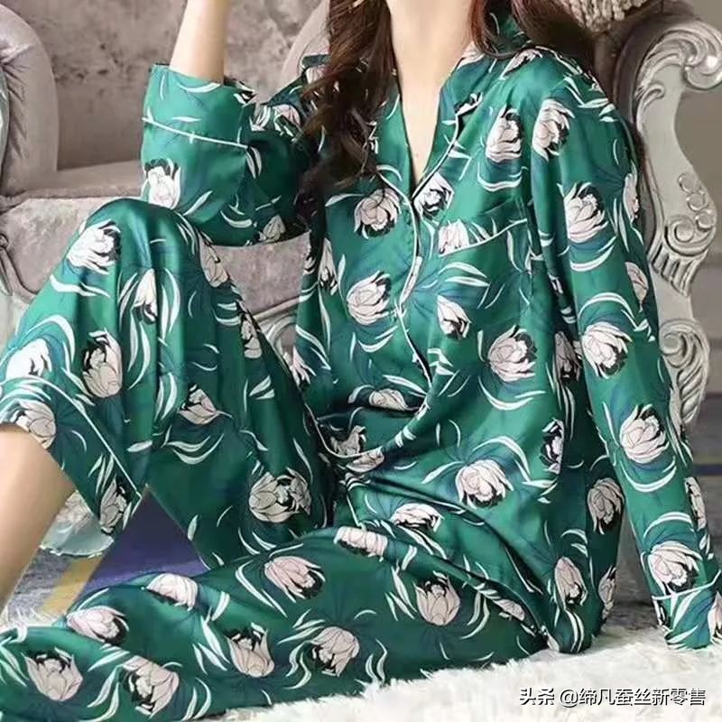 在真丝上睡觉的人，才最懂得享受生活