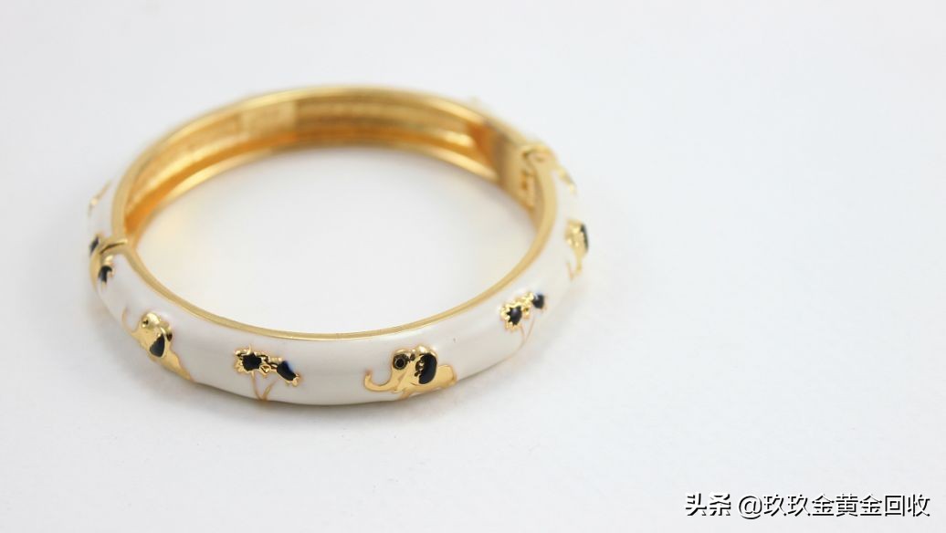 金店金手镯多少钱一克,金店金手镯价格是多少