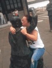 如果住酒店被拍了遭人敲诈怎么办,情侣住宾馆被敲诈怎么判断