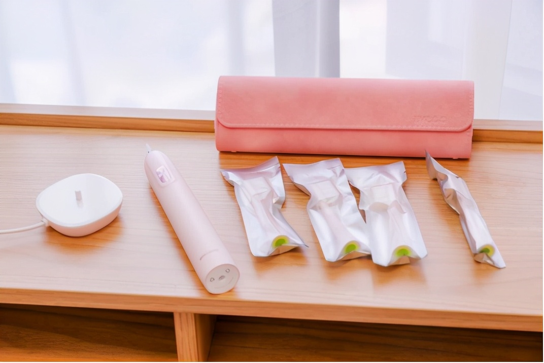 bycoo电动牙刷与飞利浦对比评测,电动牙刷哪种品牌好用