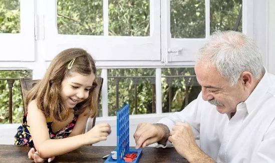 隔代教育导致孩子抵触父母教育 (隔代教育和父母的矛盾怎么处理)