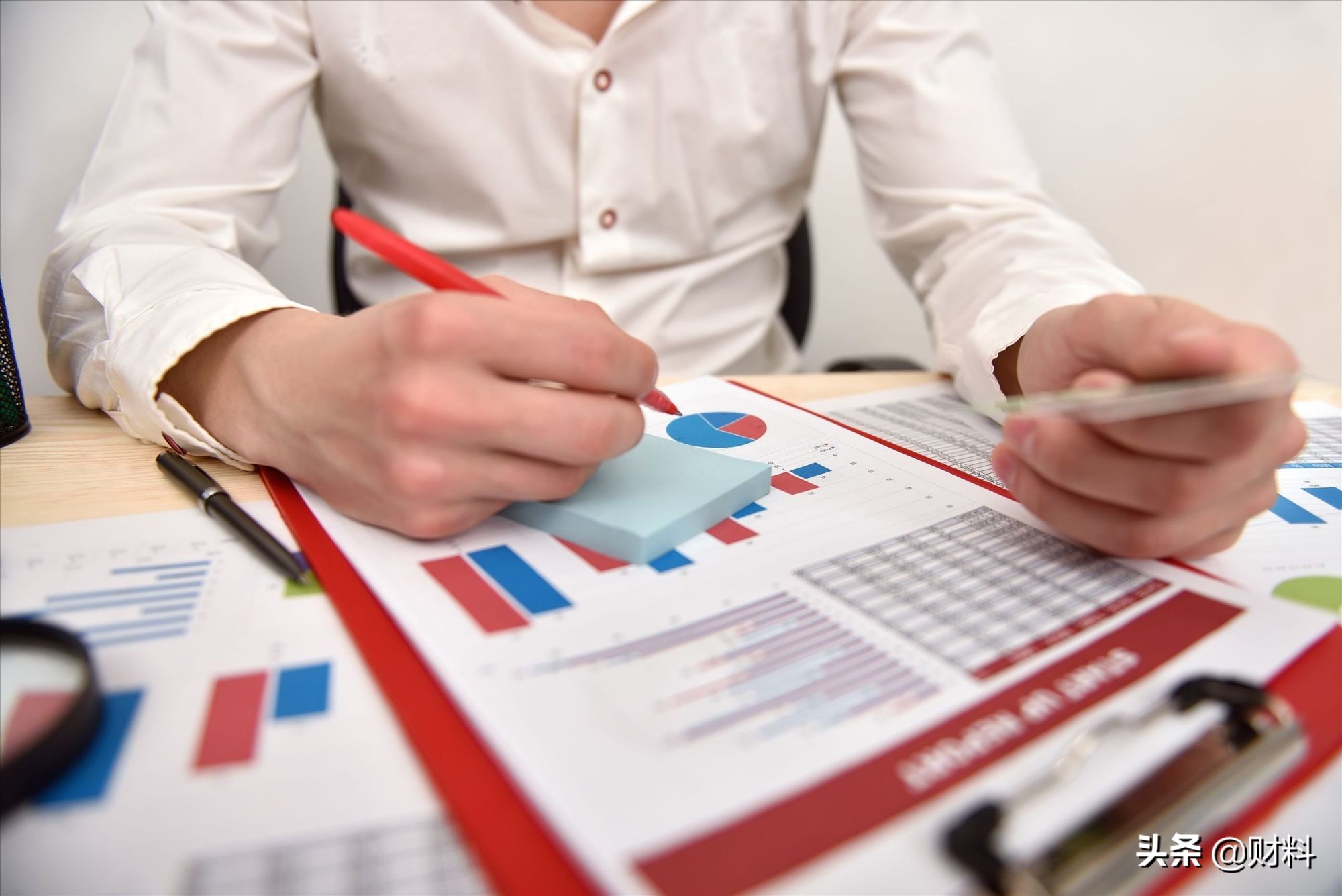 没有交满25年医保怎么办,交够多少年医保可以终身享受