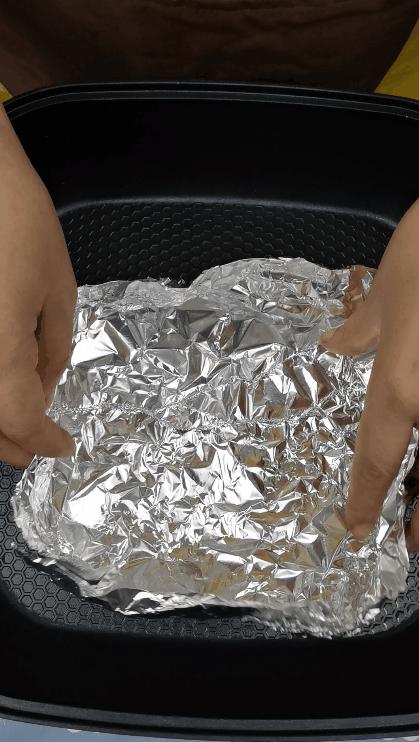 锡纸花甲粉丝煲砂锅的做法视频,简单又好吃的花甲粉丝煲