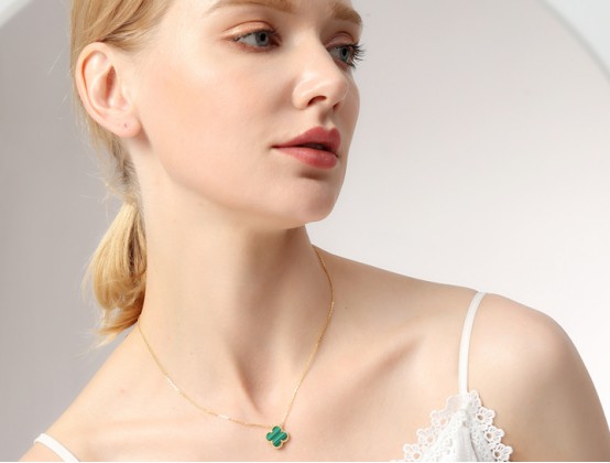 梵克雅宝四叶草首饰,疫情过后相约春天