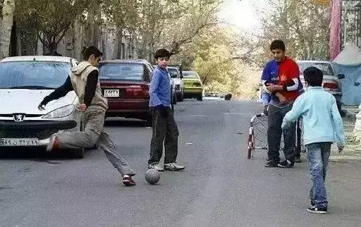 国足0:3惨败伊朗后面的路怎么走,国足第一苦主伊朗