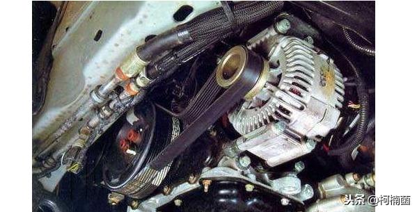 启动发动机后电瓶就充电了吗,汽车发动机给蓄电池充电要充多久