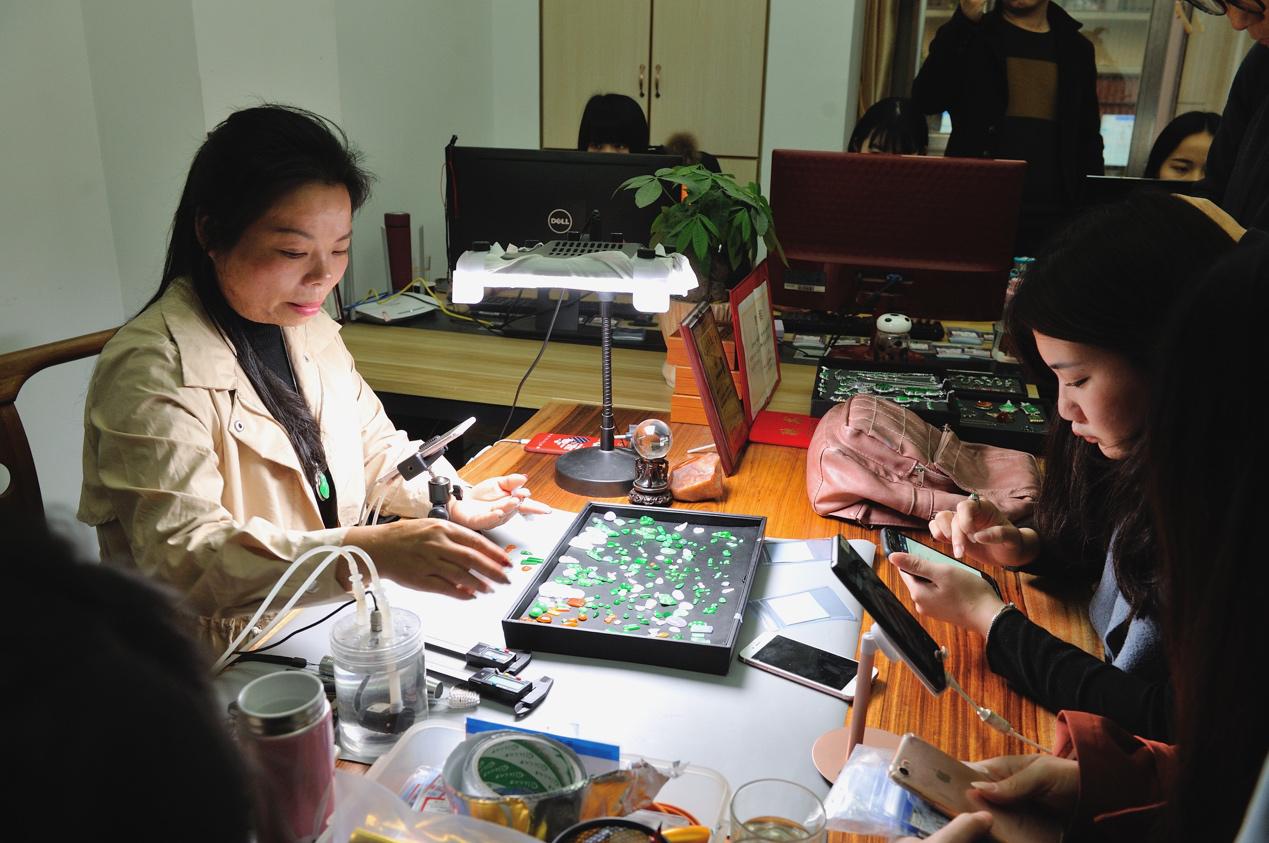 揭阳翡翠的利润揭秘,翡翠行业的真实经历