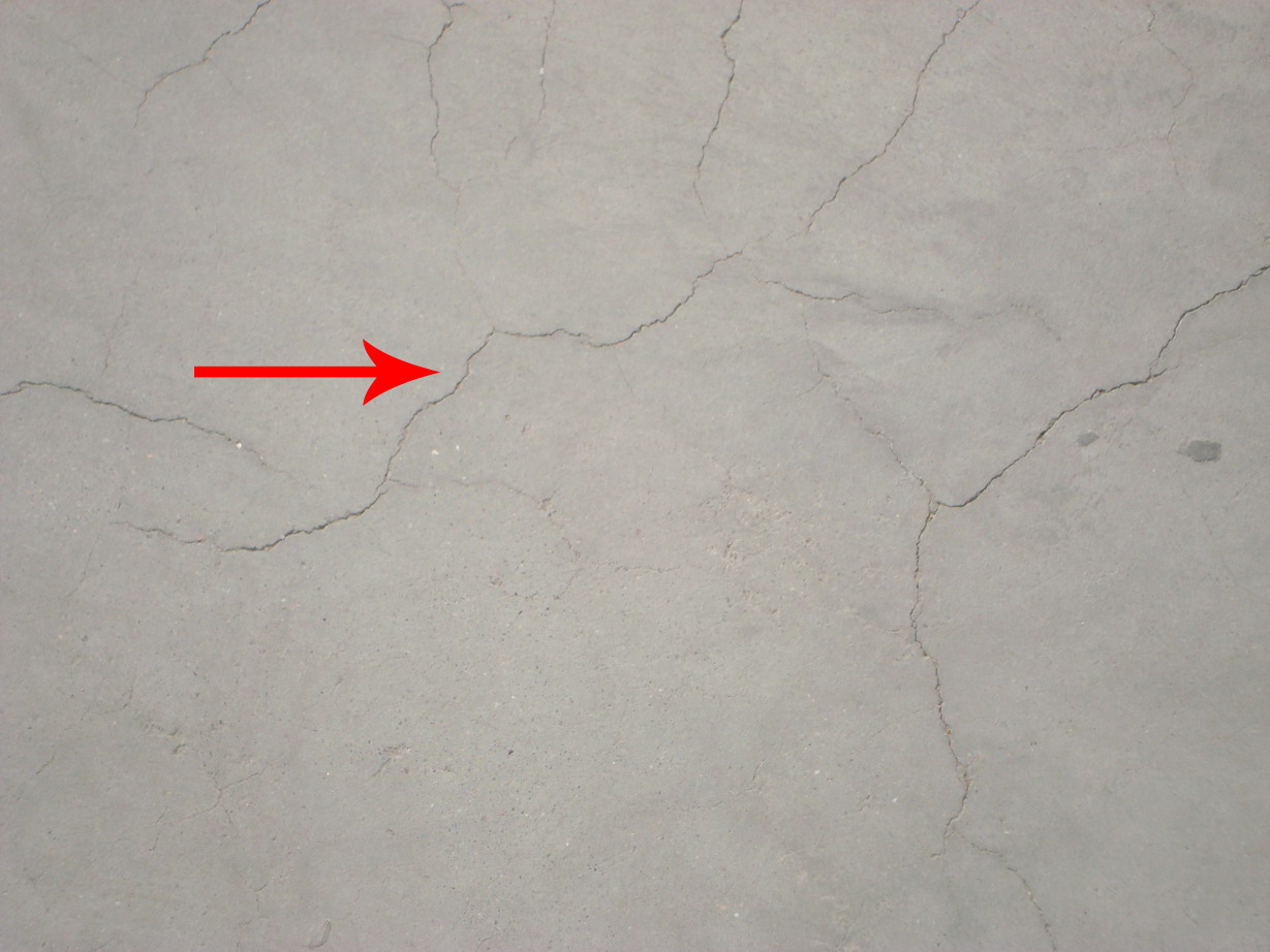 现浇楼板开裂怎么修,楼板开裂要求师傅重做可以吗