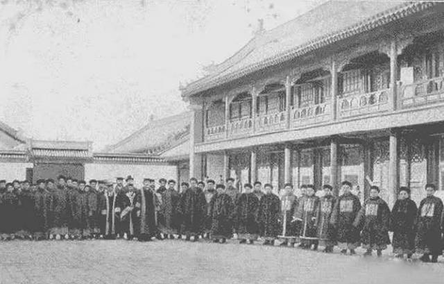 虹口足球场鲁迅,虹口足球场鲁迅纪念馆