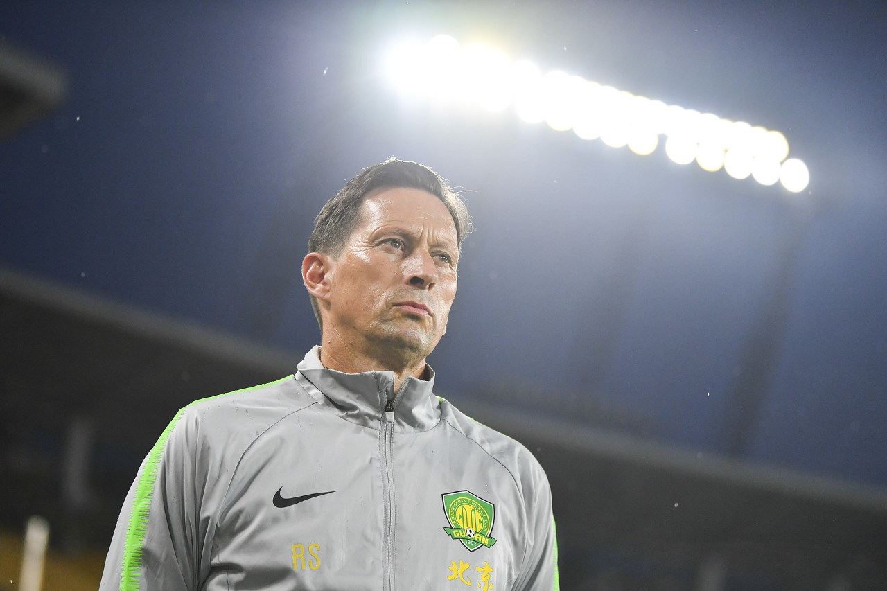 一夜之间四大皆空，连续3年半程崩盘，北京国安的问题出在哪？