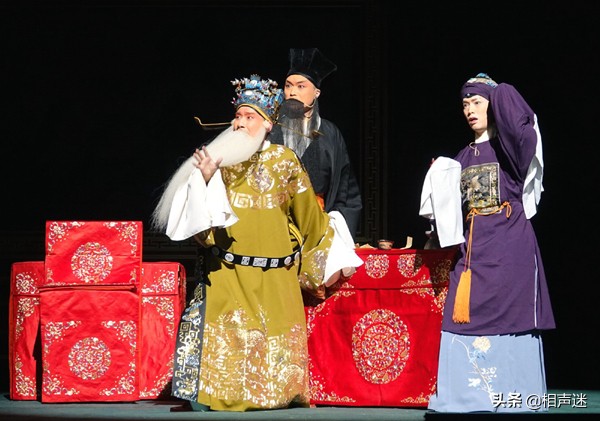 德云社退票名场面郭德纲,郭德纲于谦相声台下观众吵着退票