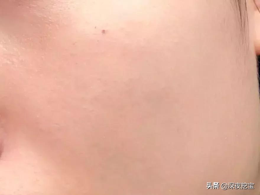 雅诗兰黛奶油肌粉底液,星钻光感奶油肌粉底液