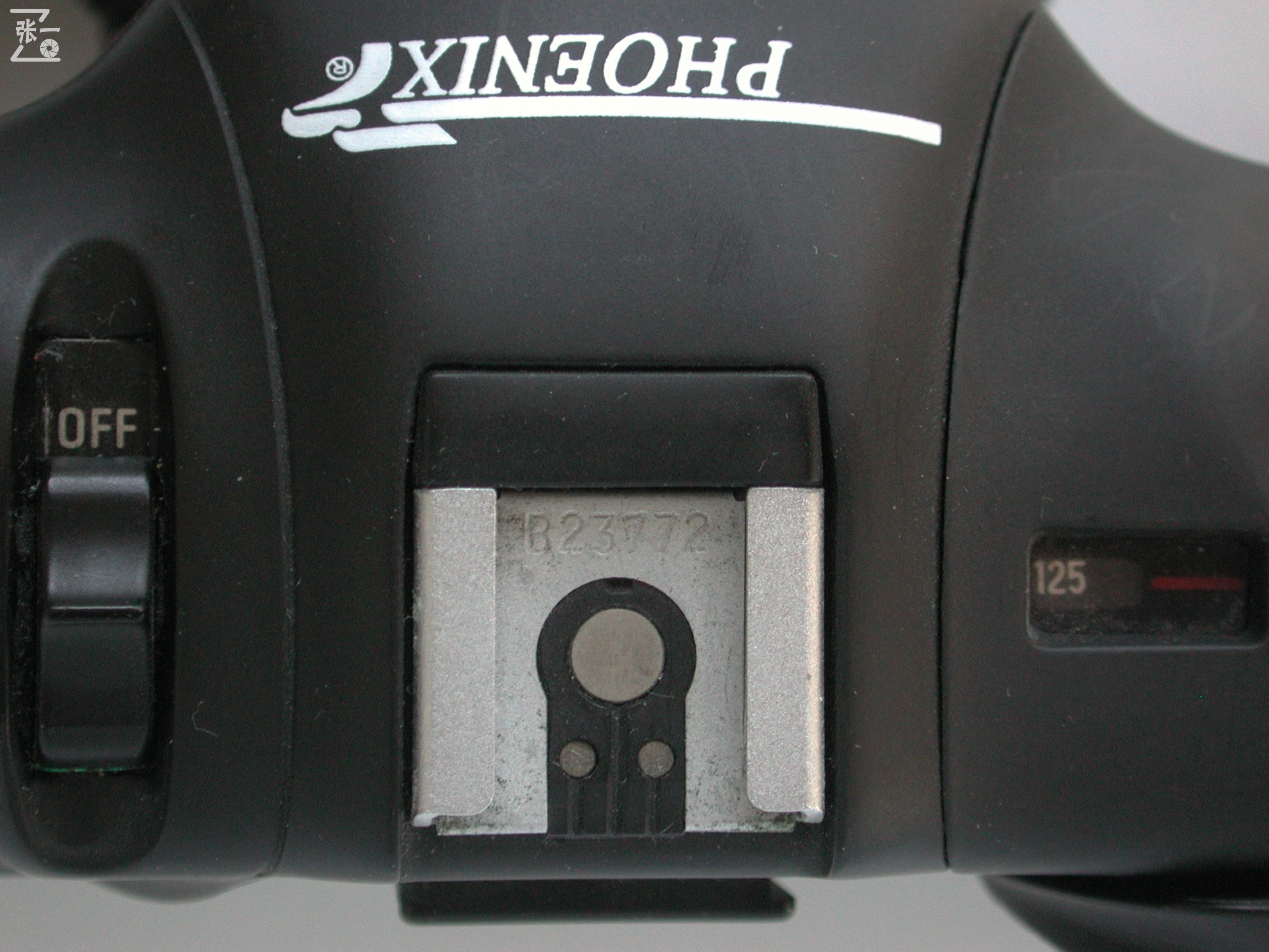 上海海鸥为美国贴牌生产的PhoenixP-5000单反相机