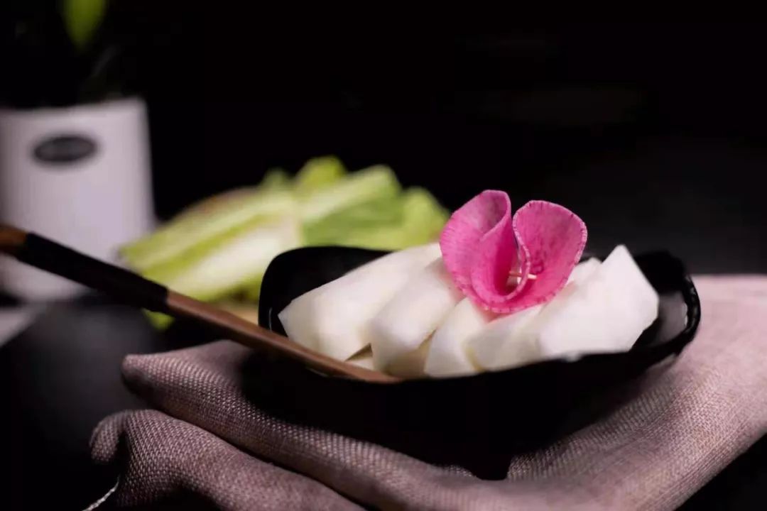 味之绝美蛙鱼头挑战爆辣,成都十大不得不吃美食美蛙鱼头